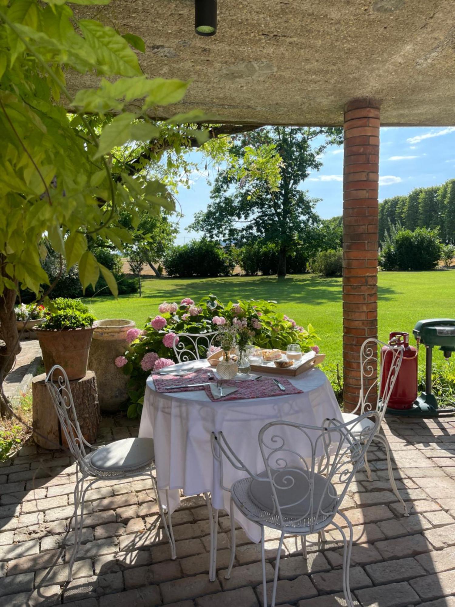 Tenuta Pizzone Wine Resort Rivanazzano Terme Dış mekan fotoğraf